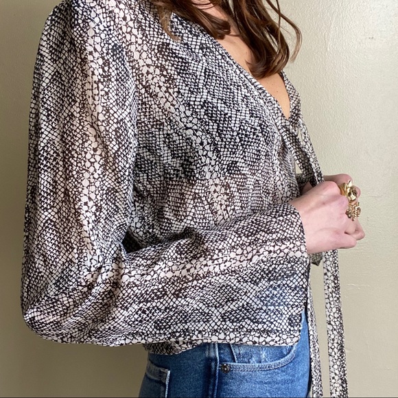 Theory silk snake print blouse - Picture 2 of 8